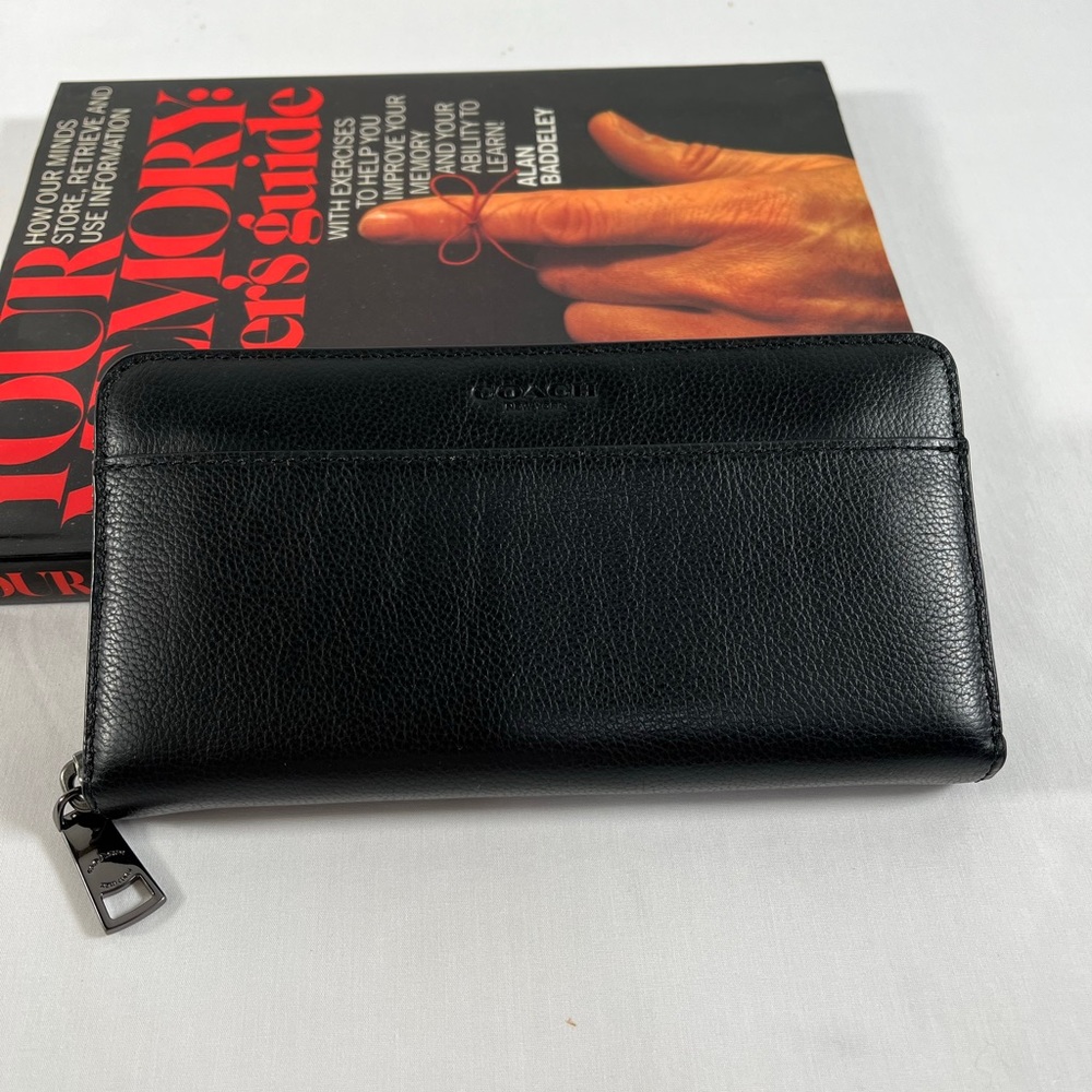 Brand New Coach Men Leather Black Long Large Wallet F74977 Miss Tag